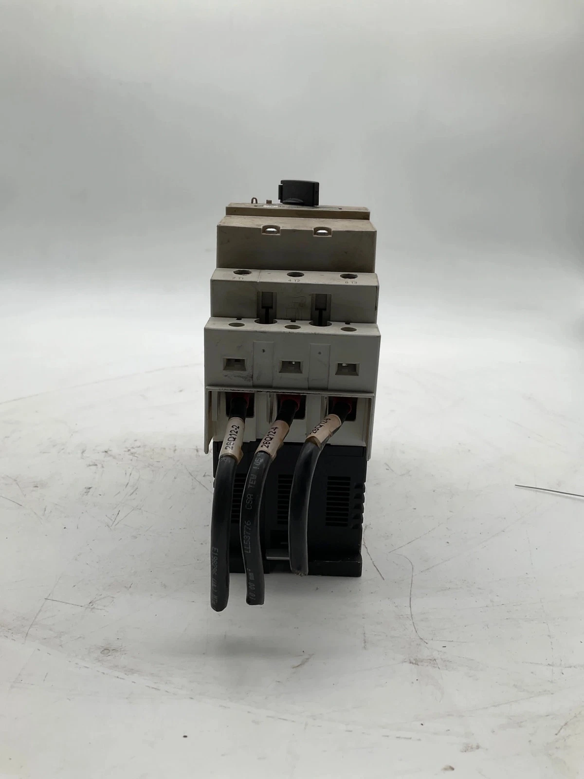 SIEMENS 3RV1041-4KA10 Circuit Breaker USED - Image 2