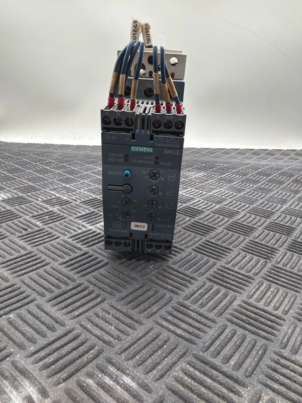 SIEMENS 3RW4038-1BB04 24V, 3P Soft Starter w/ Bypass USED - Image 5