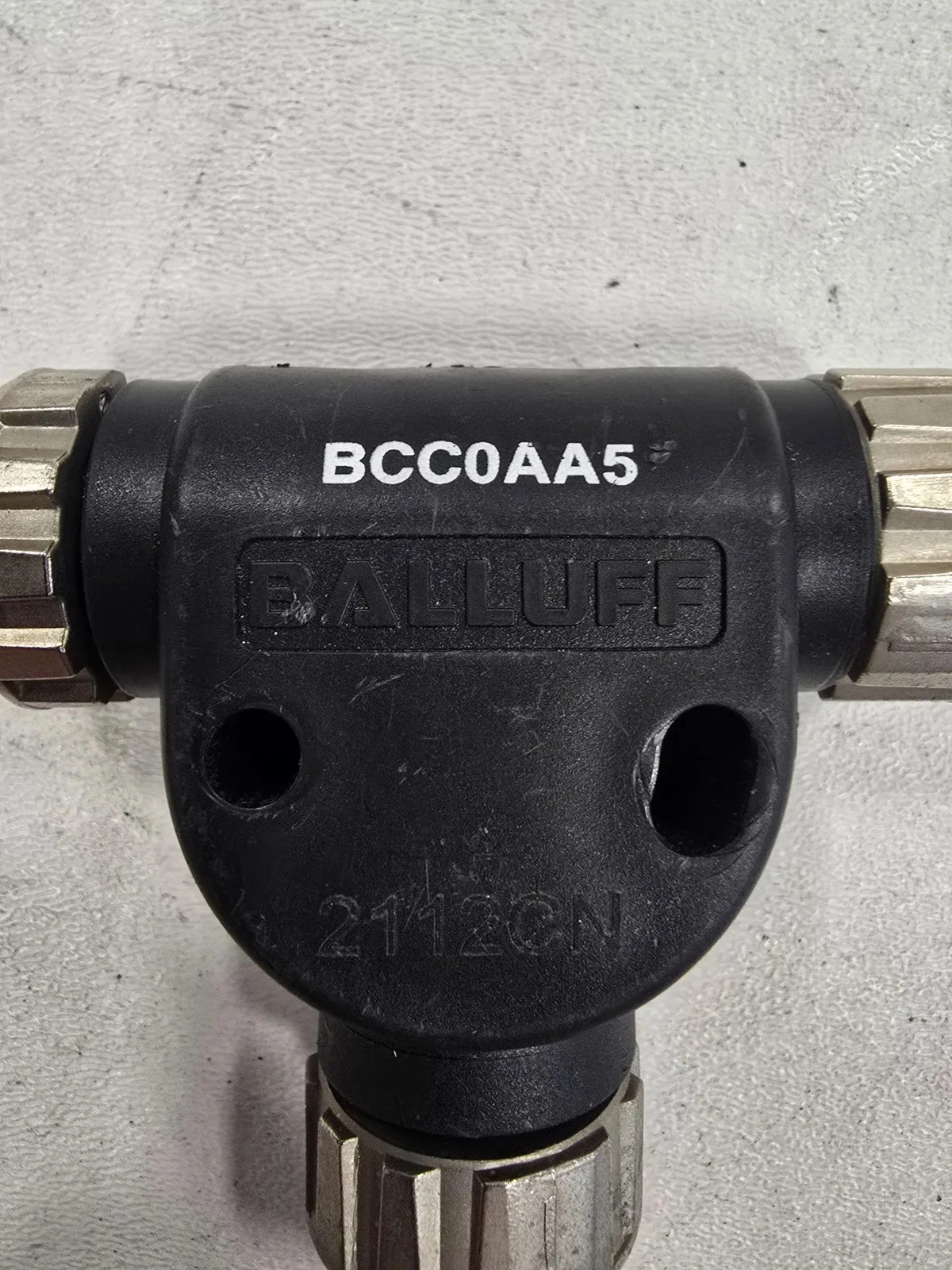 BALLUFF BCC0AA5 T CONNECTOR USED - Image 2