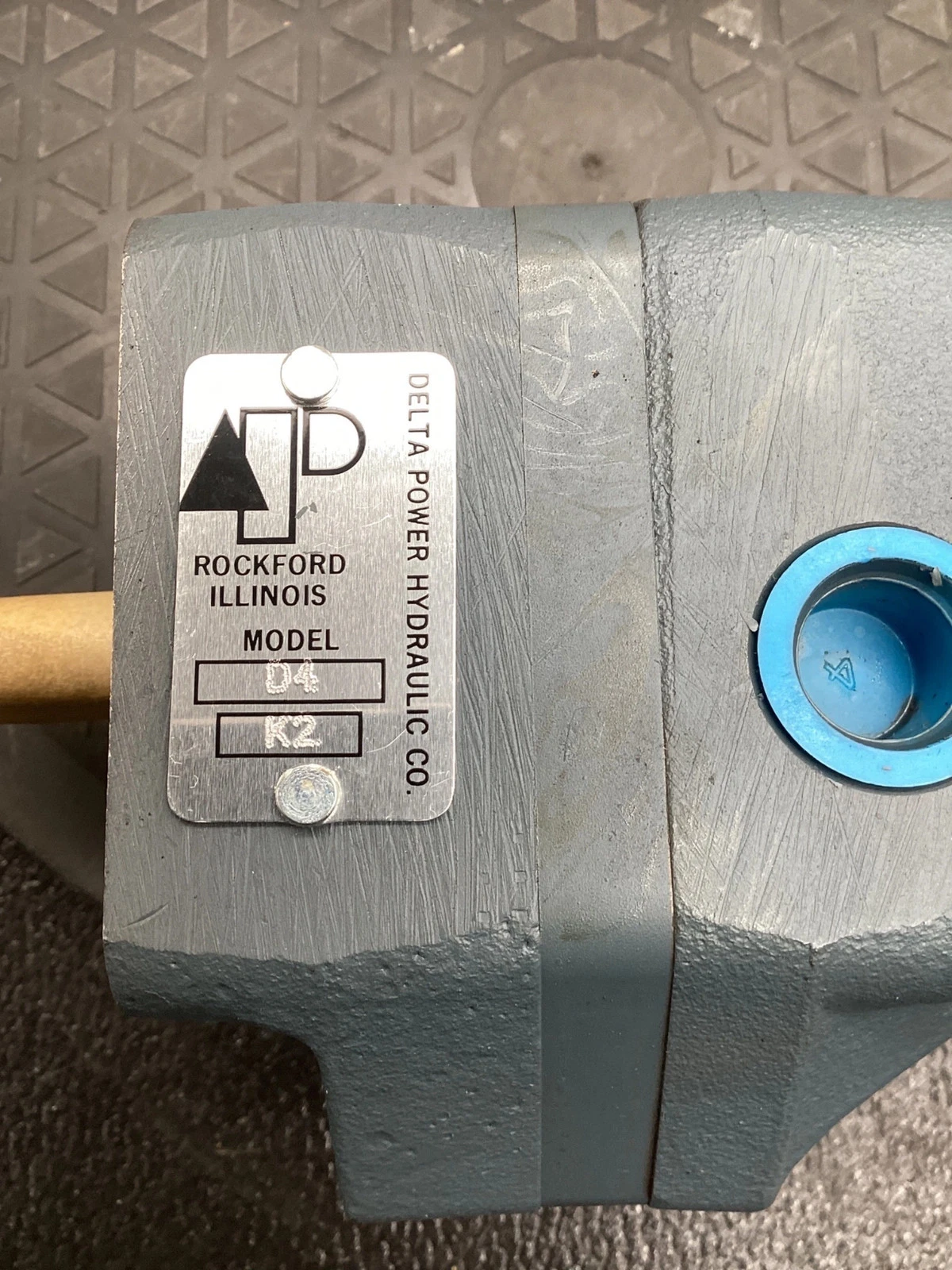 DELTA POWER D4 K2 Gear Pump 0.197 in³/rev 4-Bolt Mount Bi-Directional USED - Image 9