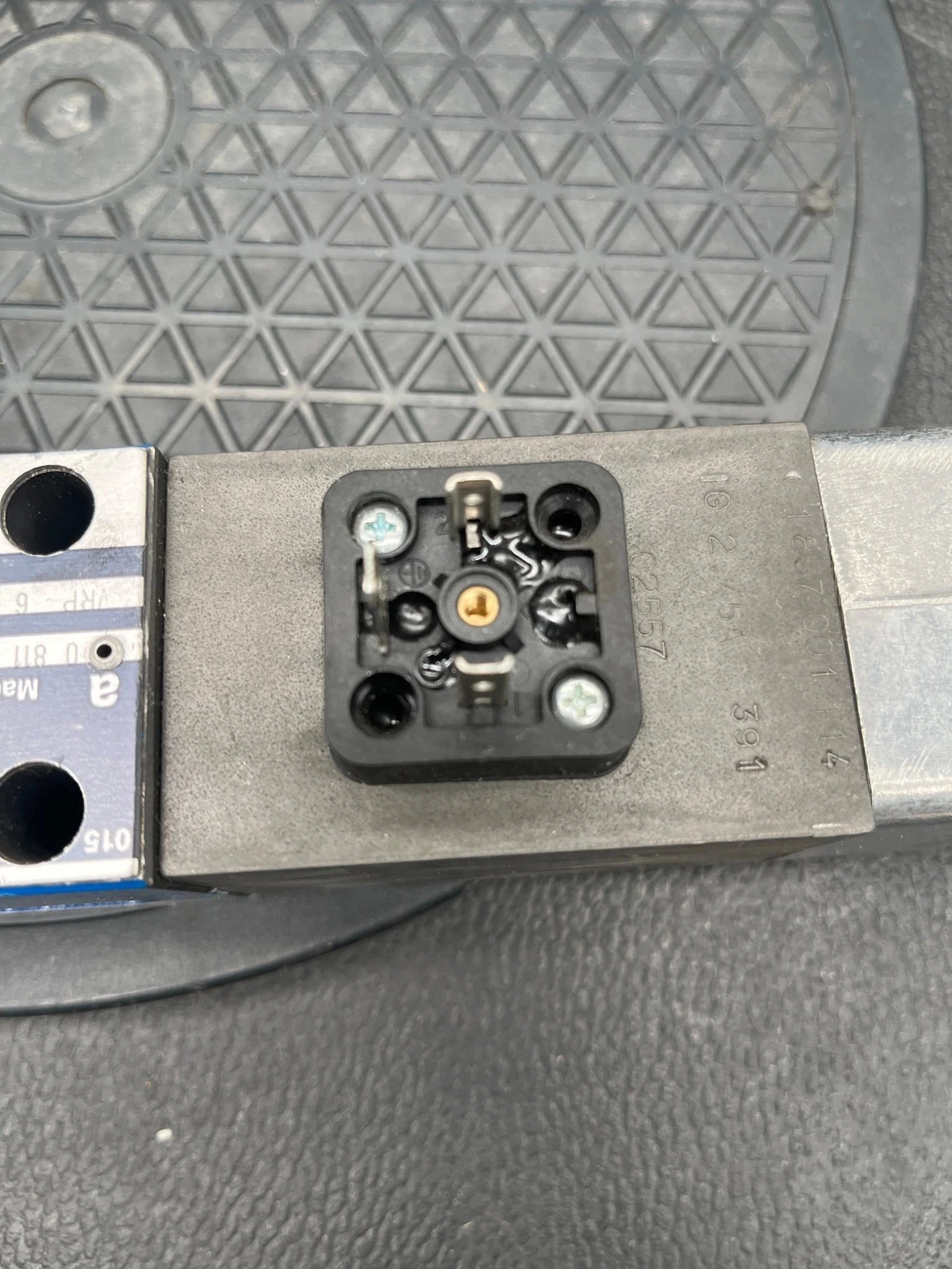 BOSCH REXROTH 0 811 404 119 Hydraulic Directional Control Valve USED - Image 5