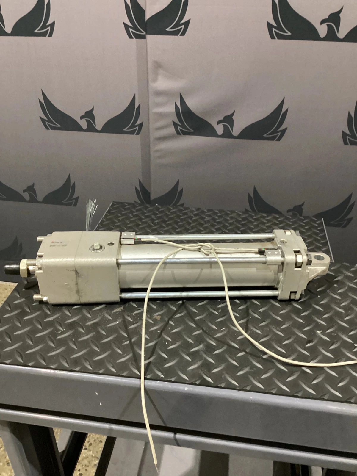 SMC CNA2-63D-UA 63 mm Power Lock Cylinder USED - Image 2