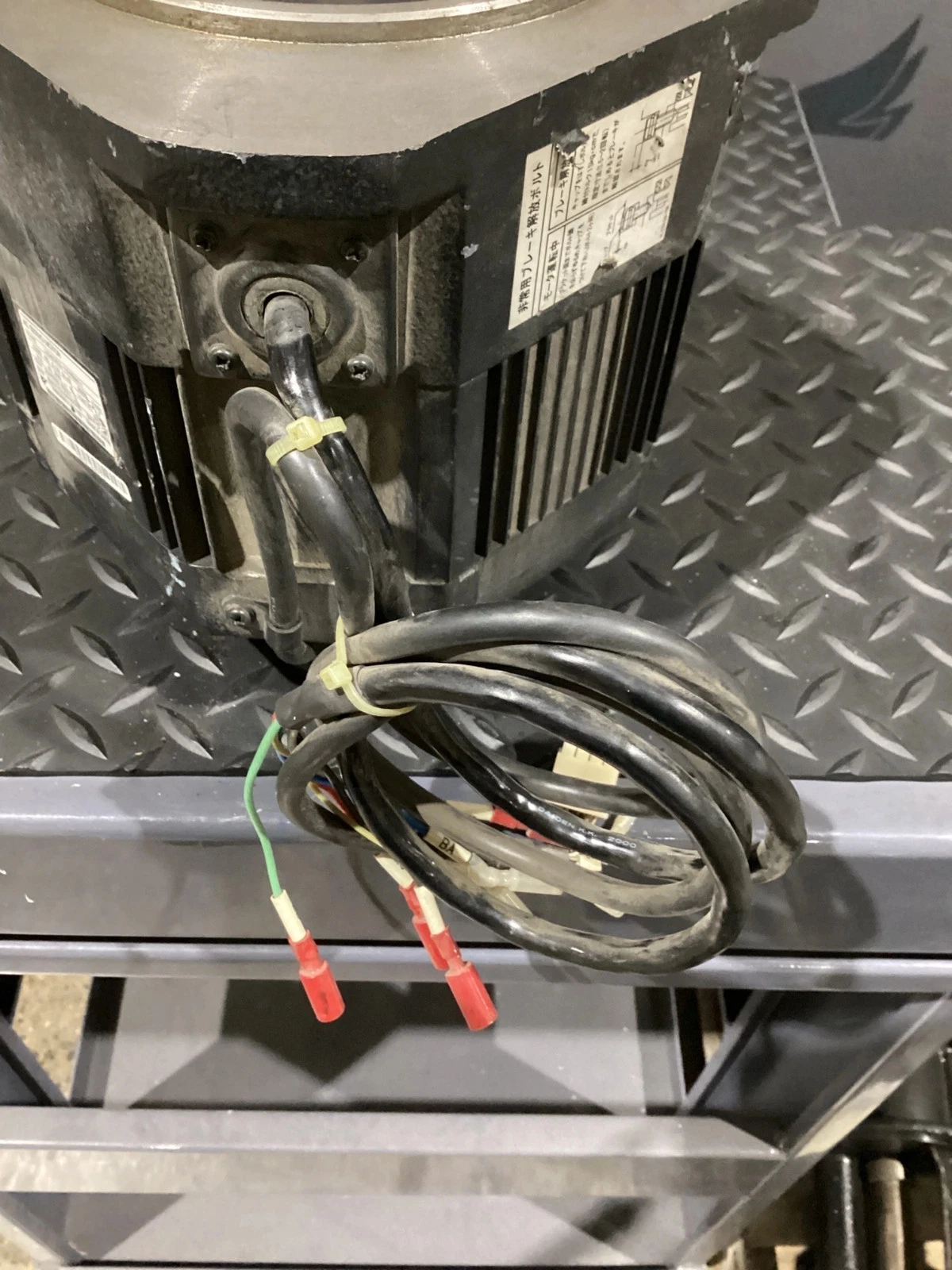 YASKAWA USADED-13YRW11 1.3 kW AC Servo Motor 2000 RPM USED - Image 4