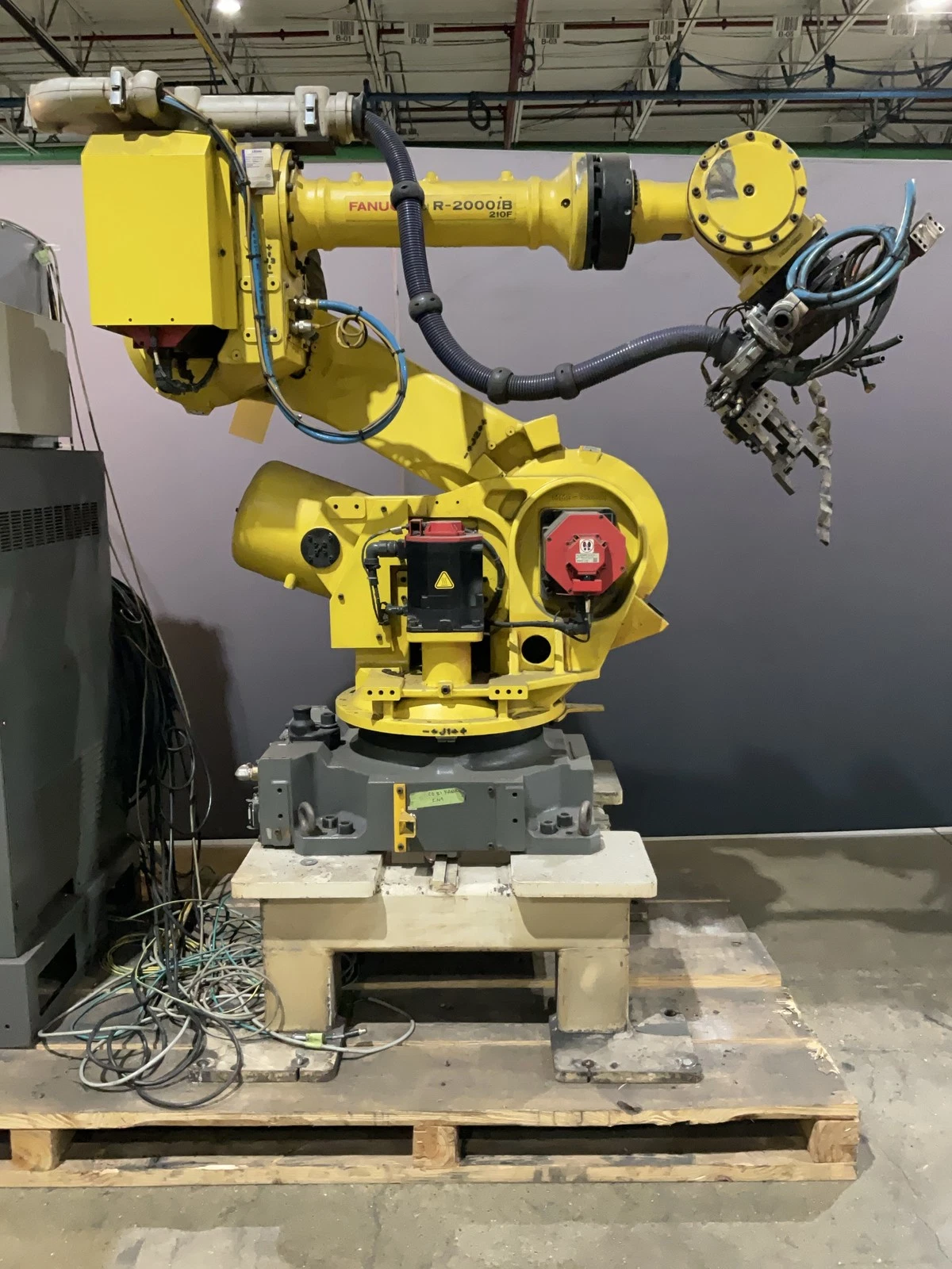 FANUC R-2000iB/210F Complete with R-30iA Controller & Rexroth Weld Inverter USED - Image 2