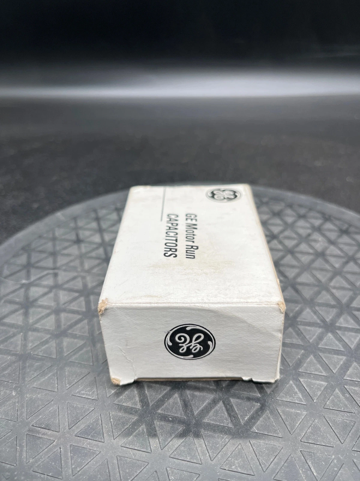 GENERAL ELECTRIC 97F9002 Capacitor 10µF 370VAC 50/60Hz NEW - Image 2