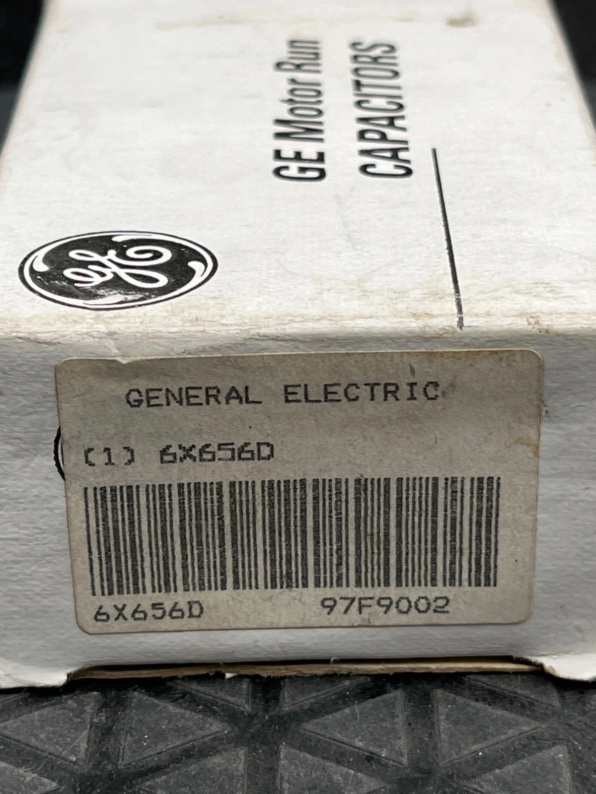 GENERAL ELECTRIC 97F9002 Capacitor 10µF 370VAC 50/60Hz NEW - Image 4