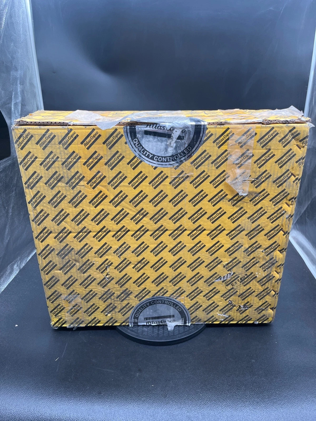 ATLAS COPCO 8435 3070 20 MaxiDisplay 3 HMI Display Panel 19V DC 100–240V AC NEW - Image 4