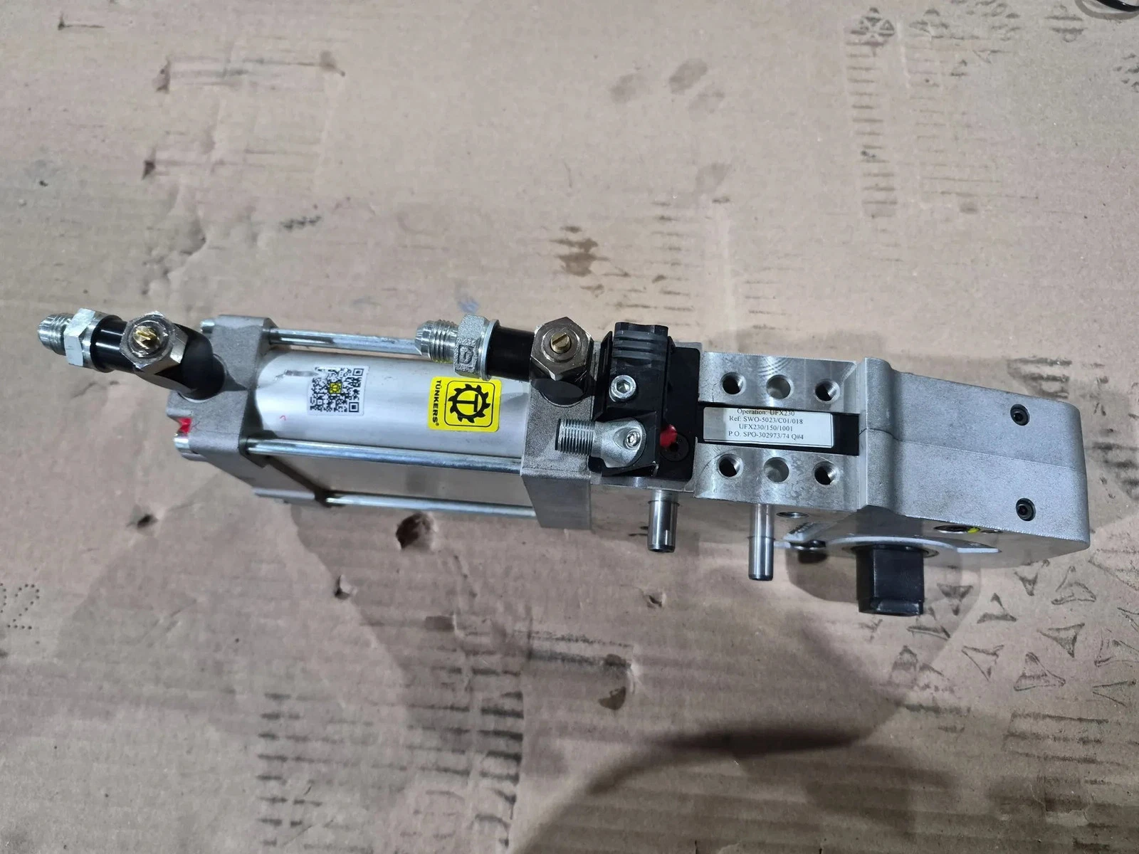 TUNKERS VU 63.1 BR2 A035 T12 5-135° Pneumatic Clamp USED - Image 3