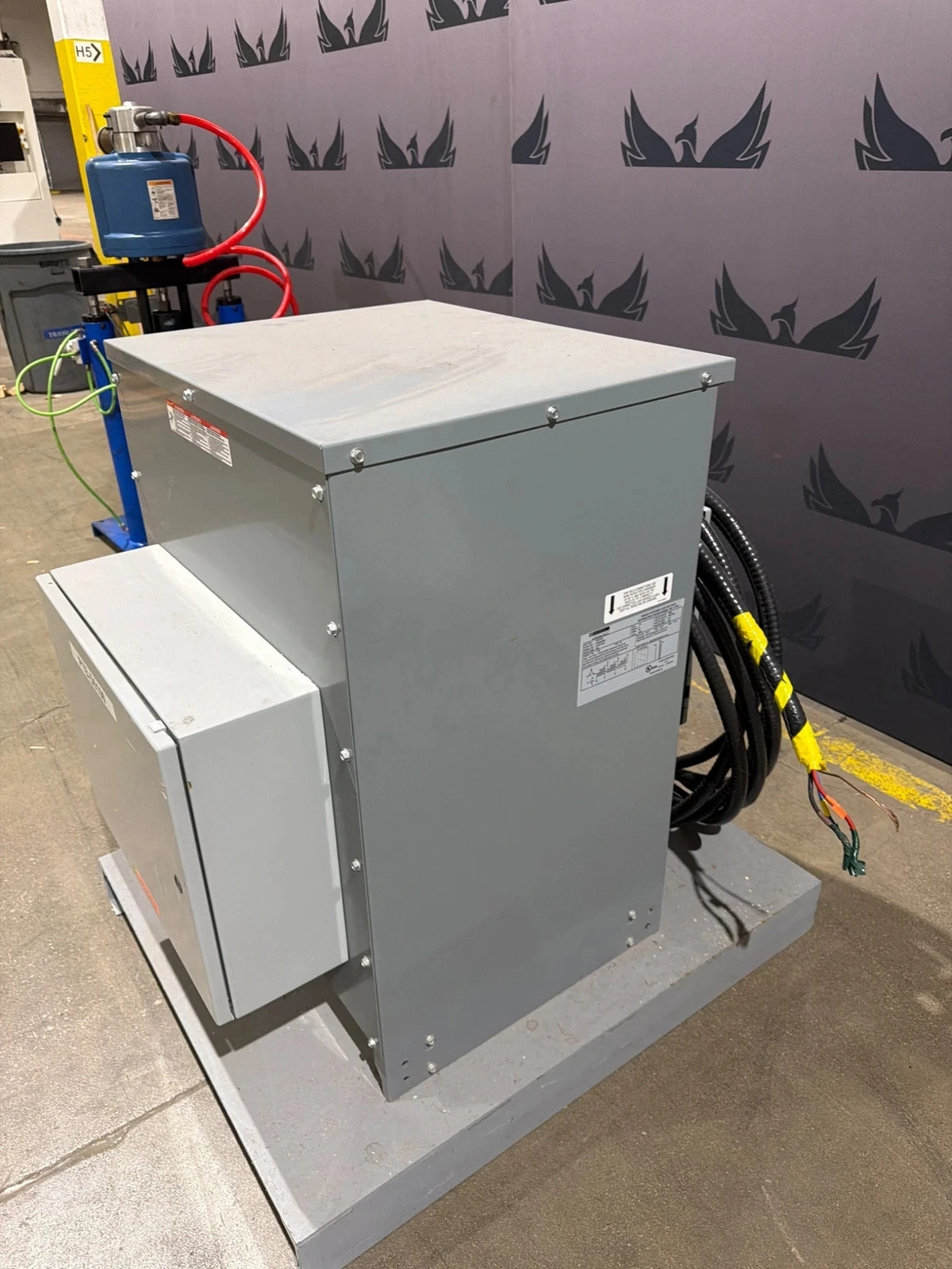 SQUARE D EX30T3H 30kVA Dry-Type Distribution Transformer 480D – 208Y/120V USED - Image 3