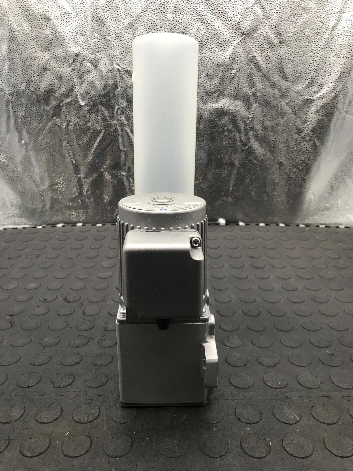 SHOWA MHG 71E Automatic Lubrication Pump USED - Image 4
