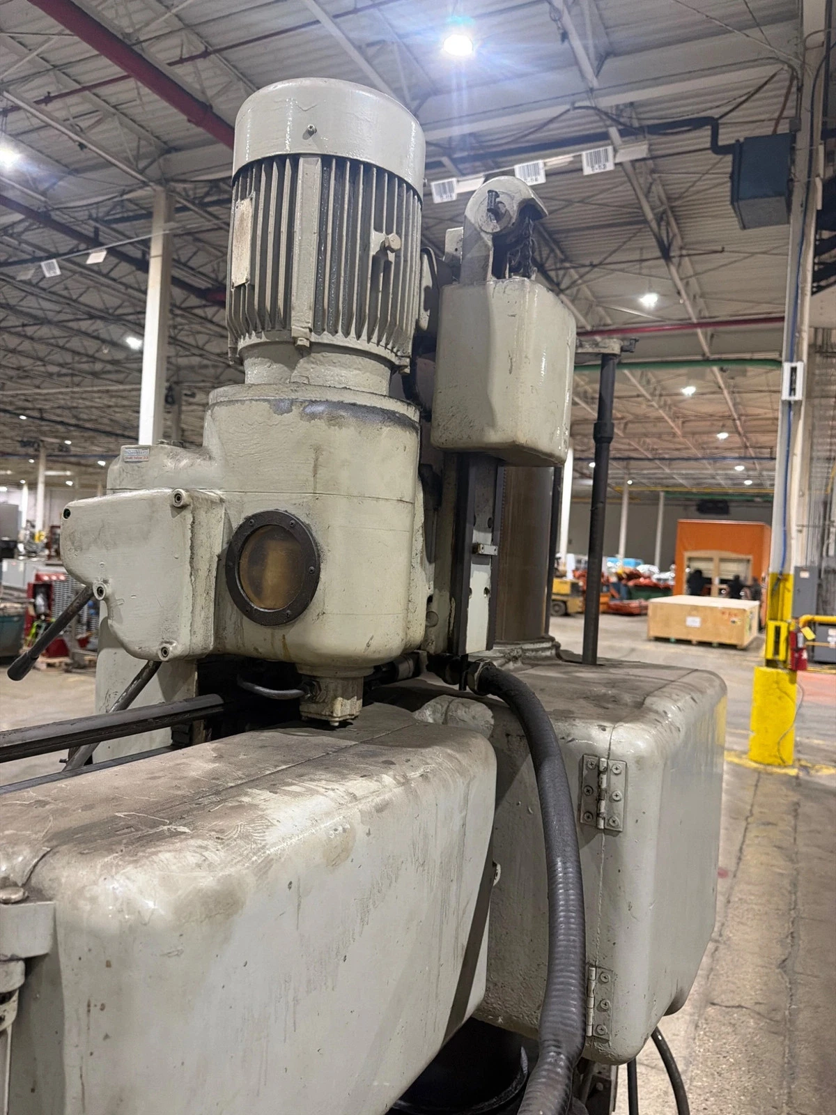 4′ × 13″ OOYA RE-1225H Radial Arm Drill with Box Table USED - Image 9