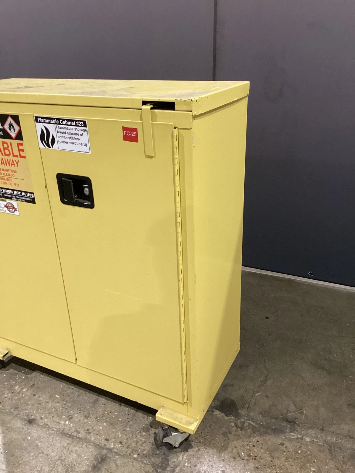 SE-CUR-ALL A330 30 Gallon Flammable Liquid Safety Storage Cabinet USED - Image 2