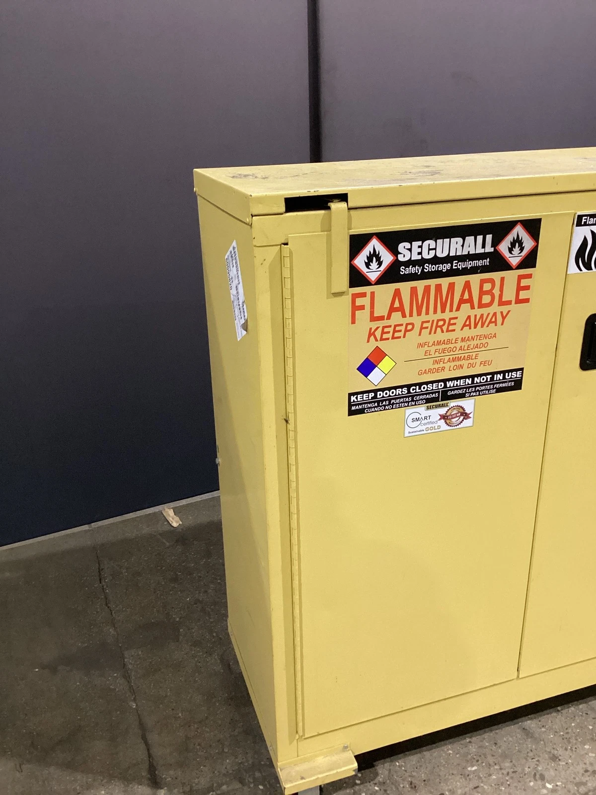SE-CUR-ALL A330 30 Gallon Flammable Liquid Safety Storage Cabinet USED - Image 3