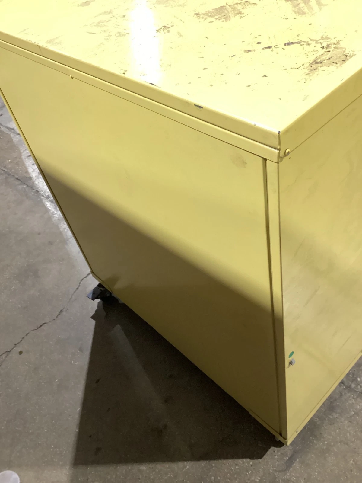 SE-CUR-ALL A330 30 Gallon Flammable Liquid Safety Storage Cabinet USED - Image 4