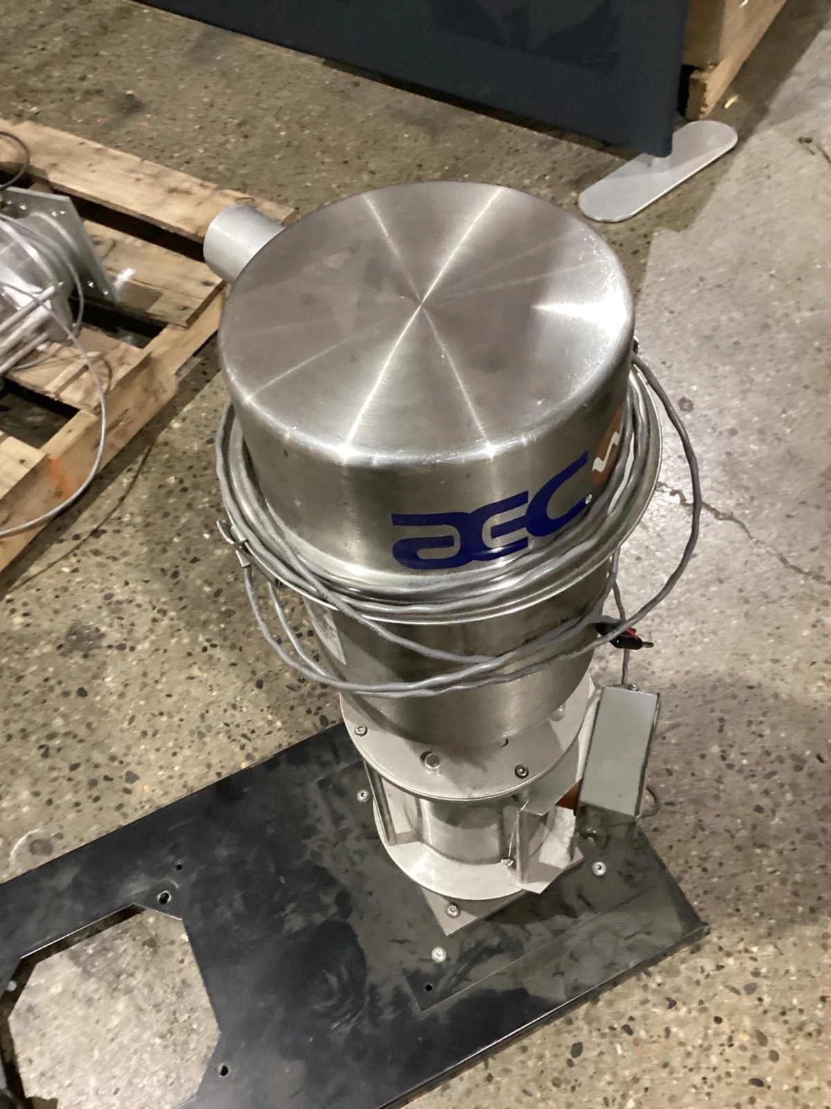 AEC WHITLOCK SRI04 Vacuum Hopper USED - Image 2