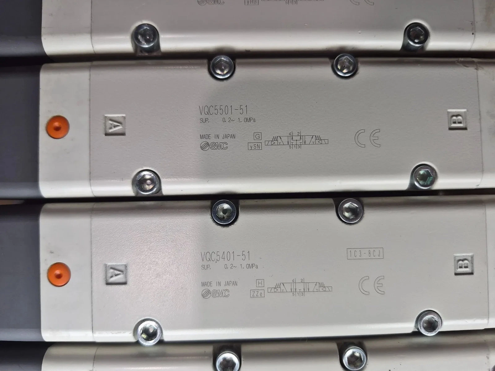 SMC VV5QC51-1004TSKAN Solenoid Valve Manifold VQC5101-51, VQC5201-51, VQC5401-51, VQC5501-51 IO-Link USED - Image 4