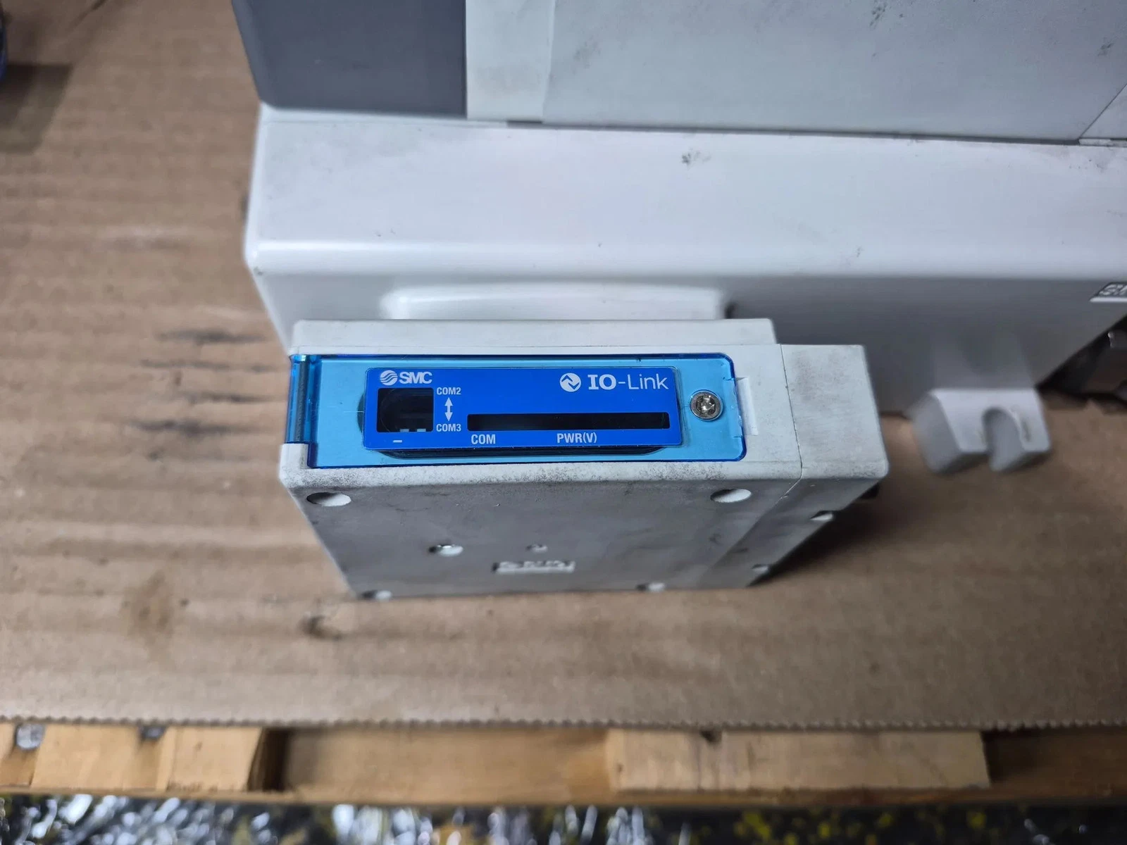 SMC VV5QC51-1004TSKAN Solenoid Valve Manifold VQC5101-51, VQC5201-51, VQC5401-51, VQC5501-51 IO-Link USED - Image 5
