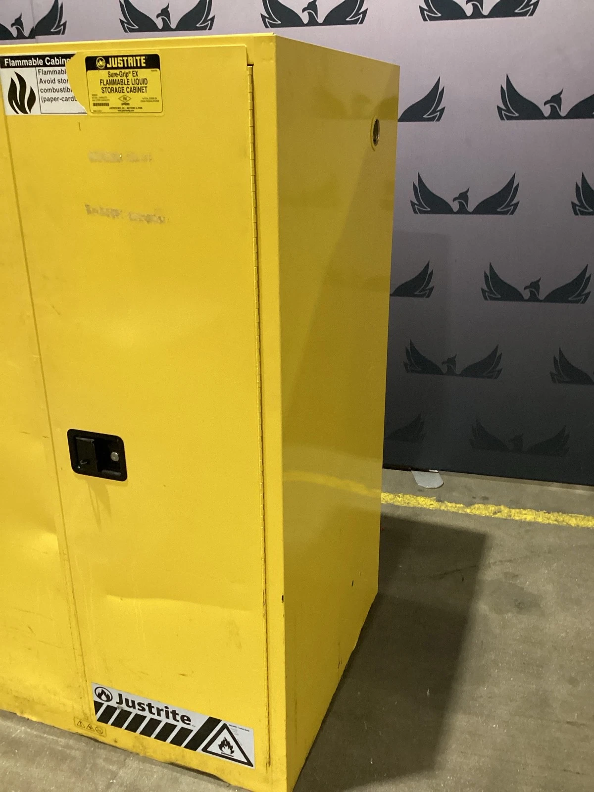 Justrite 899000 Sure-Grip EX 90 Gallon Flammable Liquid Storage Cabinet USED - Image 3