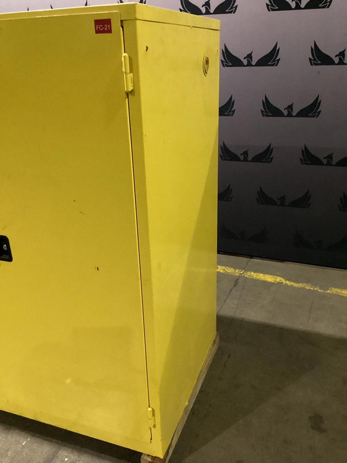 Global Industrial BM-120 120 Gallon Flammable Safety Storage Cabinet USED - Image 6