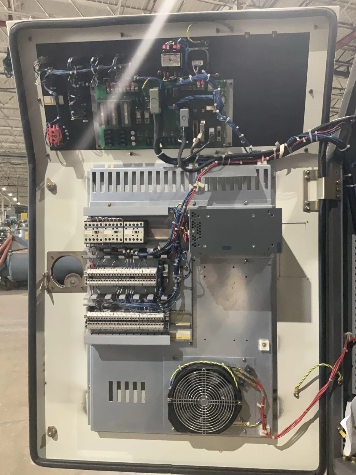 FANUC Arc Mate 100i Complete with R-J2 Controller USED - Image 8