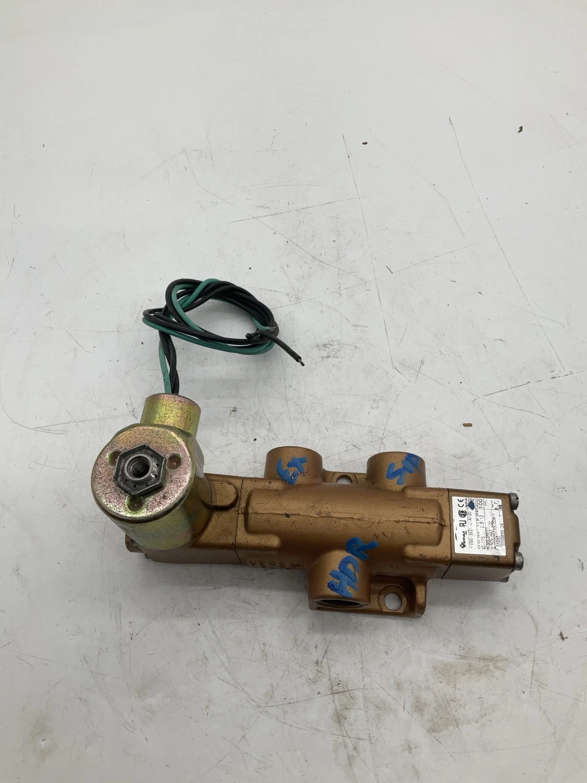 VERSA VSG-3521-U-A120 Solenoid Valve USED - Image 4