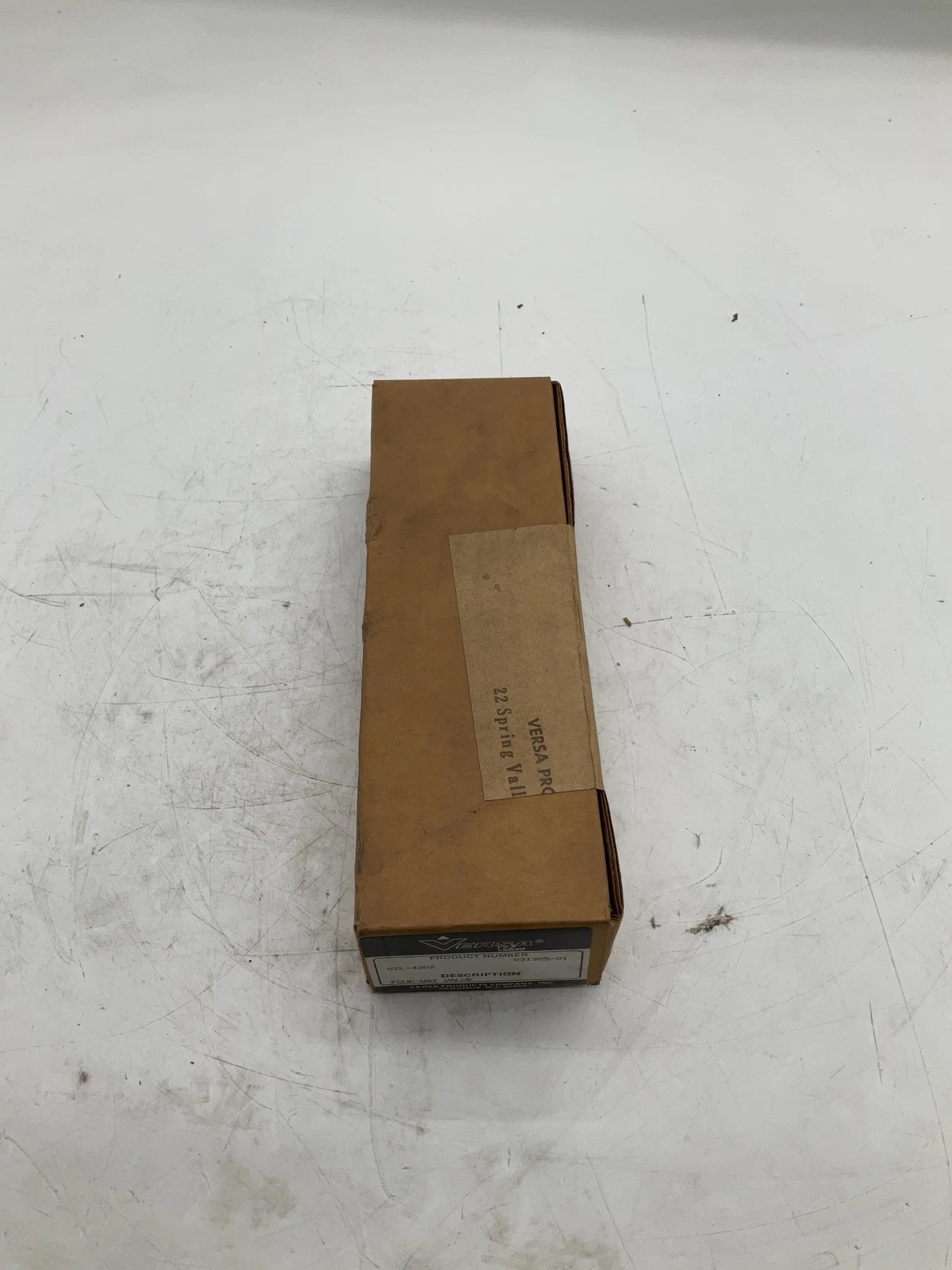VERSA VZL-4302 Four-Way Pneumatic Valve NEW - Image 2