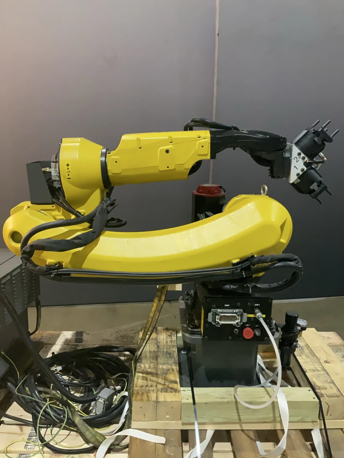 FANUC M-20iD/25 Robot with R-30iB Plus Controller - LOW HOURS -USED - Image 2