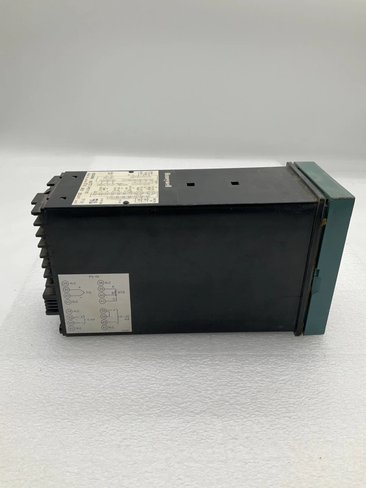 Honeywell DC4000 2GTC1400100 UDC 4000 Digital Controller USED - Image 4