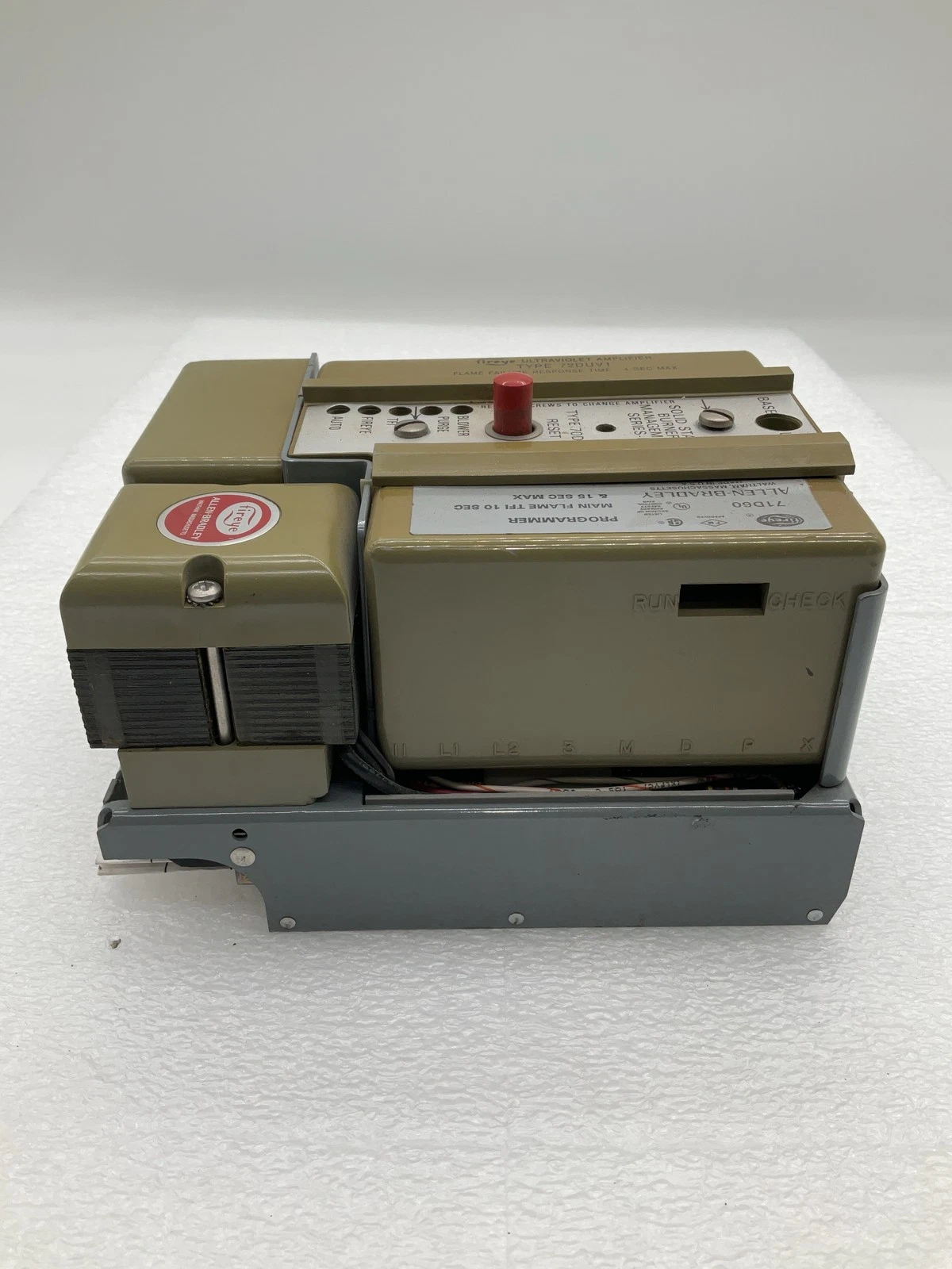 FIREYE 70D10 Burner Management Control with 71D60 Programmer & 72DUV1 UV Amplifier USED - Image 3