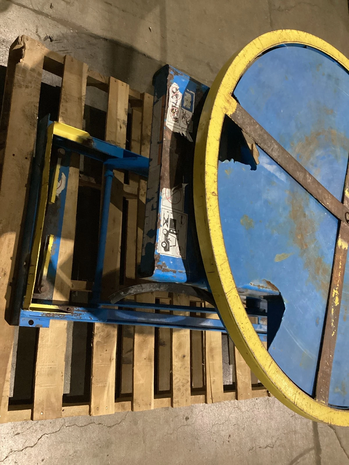 BISHAMON EZ-30 EZ Loader Self-Leveling Lift Table 3000 LB Capacity USED - Image 4