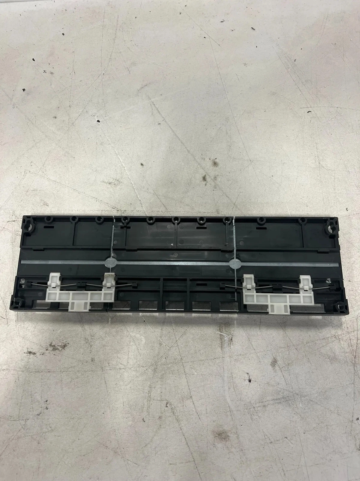 MITSUBISHI A1S38B PLC CHASSIS CONTROL USED - Image 2