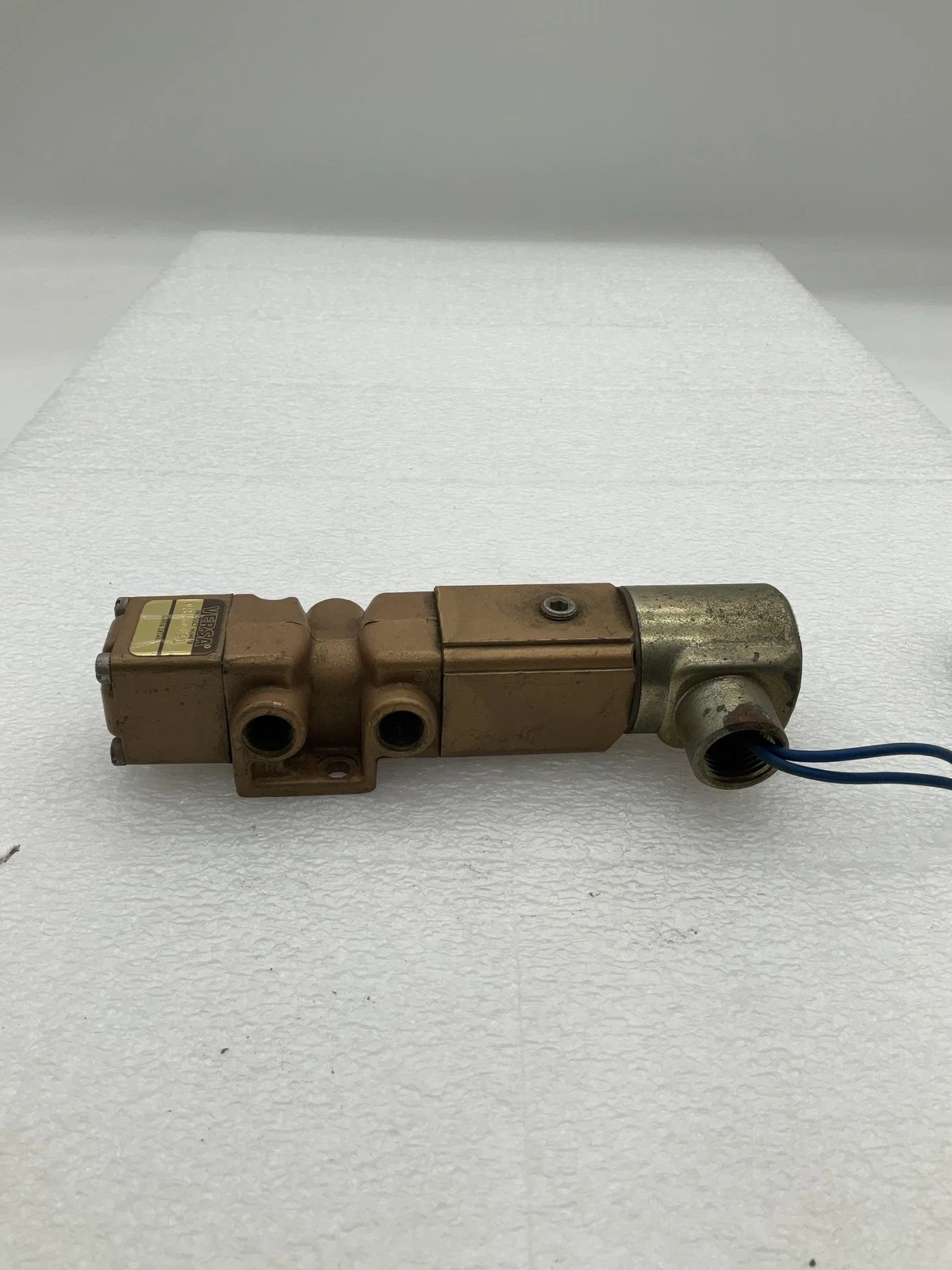 VERSA VSG-3321 Solenoid Valve USED - Image 2