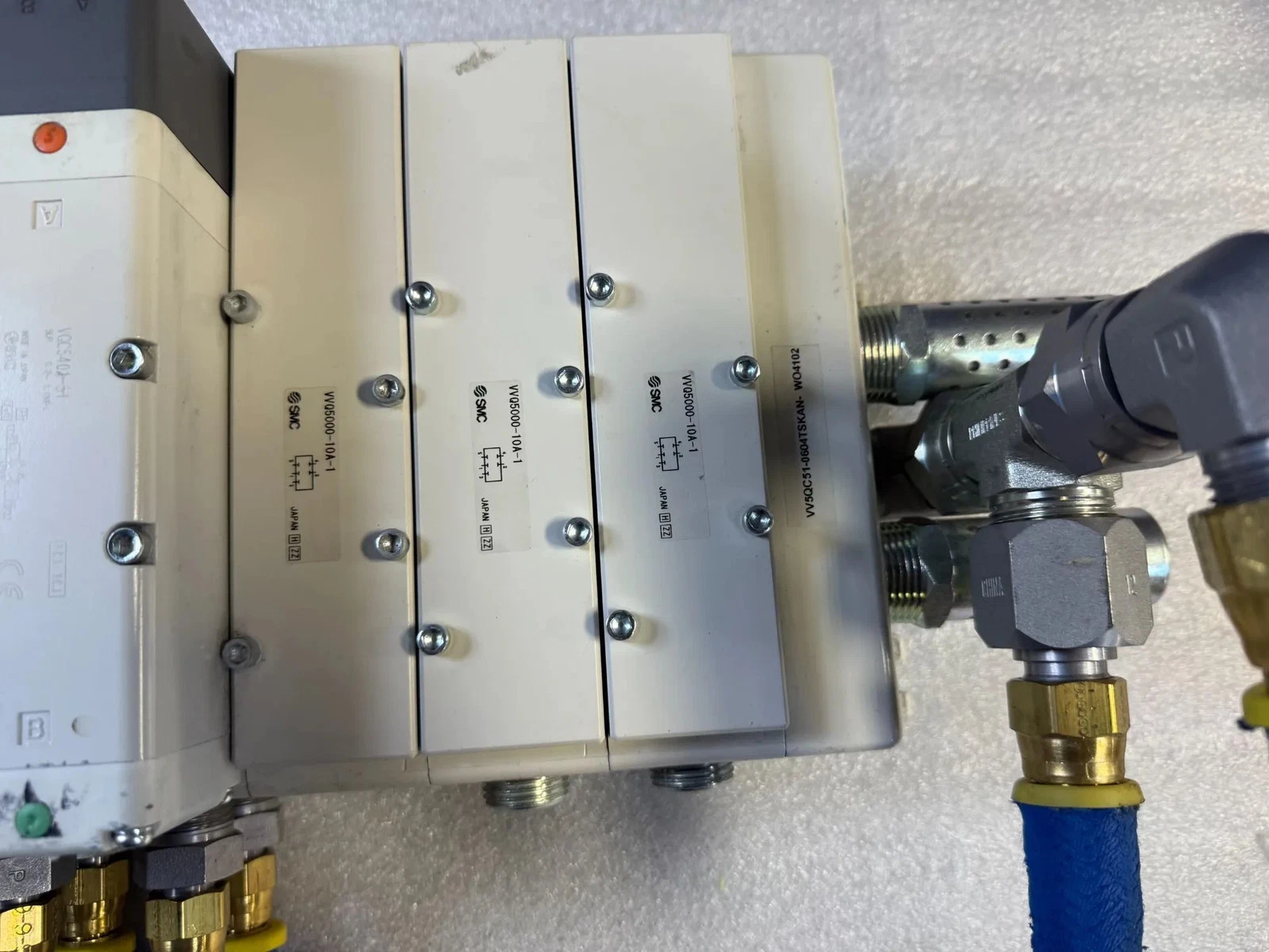 SMC VV5QC51-0604TSKAN Pneumatic Valve Manifold Assembly USED - Image 5