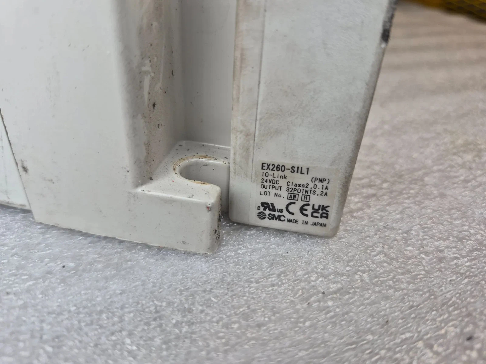 SMC VV5QC51-1204TSKAN Pneumatic Valve Manifold IO-Link USED - Image 6