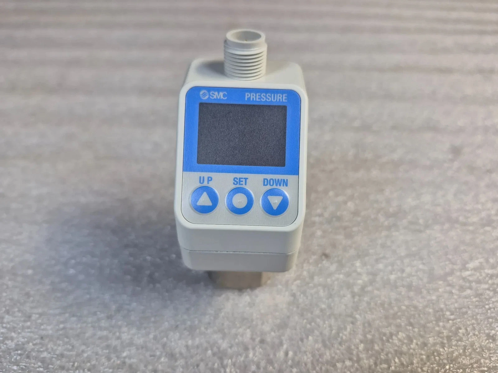 SMC ISE70-N02-L2 Digital Pressure Switch 0-1 MPa 24VDC NEW - Image 2