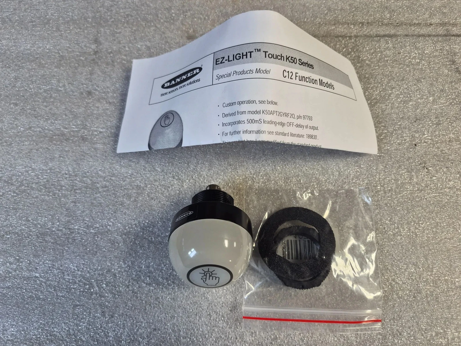 BANNER K50APT2GWRC12Q EZ-Light Touch Button NEW - Image 3