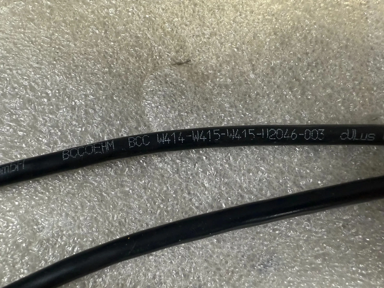 BALLUFF BCC W414-W415-W415-U2046-003 Splitter Cable BCC0EHM NEW - Image 3