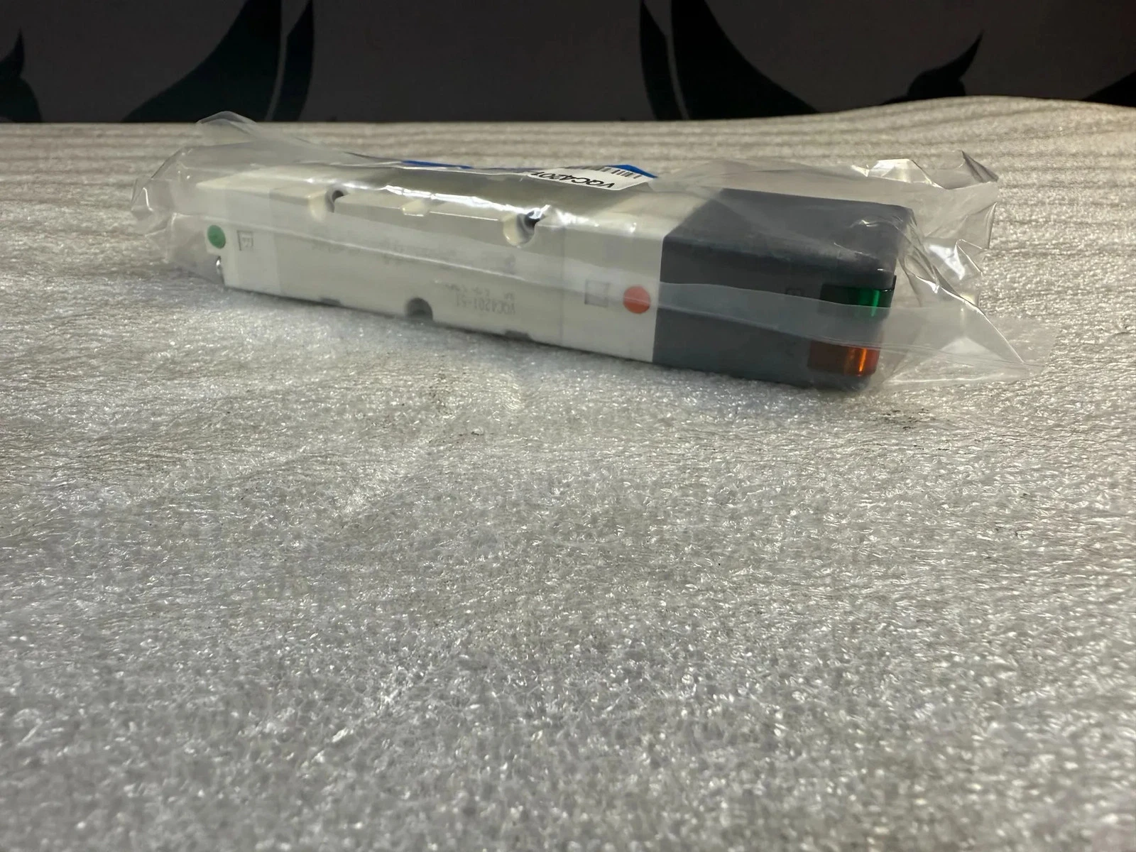 SMC VQC4201-51 Solenoid Valve NEW - Image 3