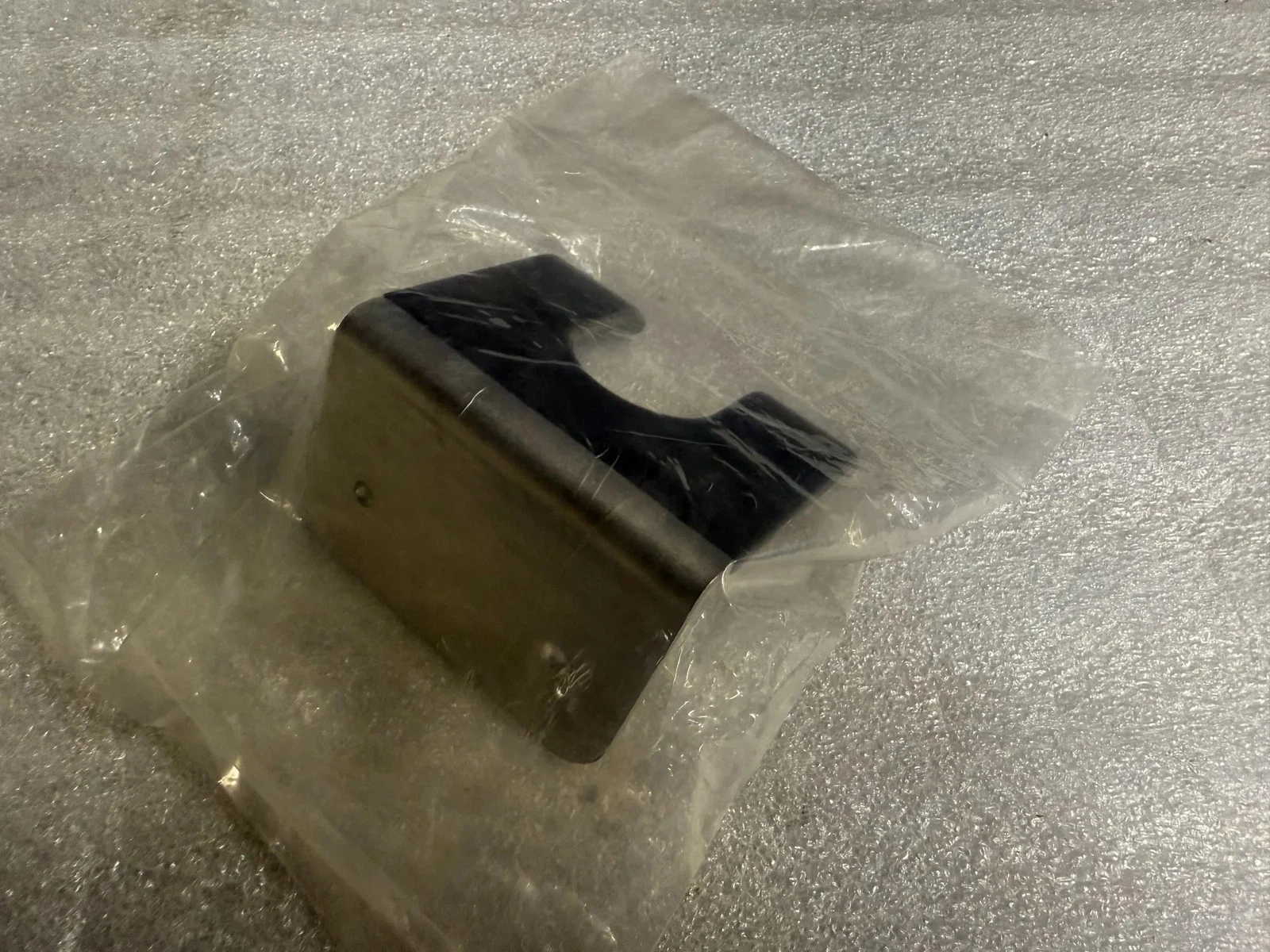 ALLEN BRADLEY 440J-A00N GripSwitch Mounting Bracket NEW - Image 3