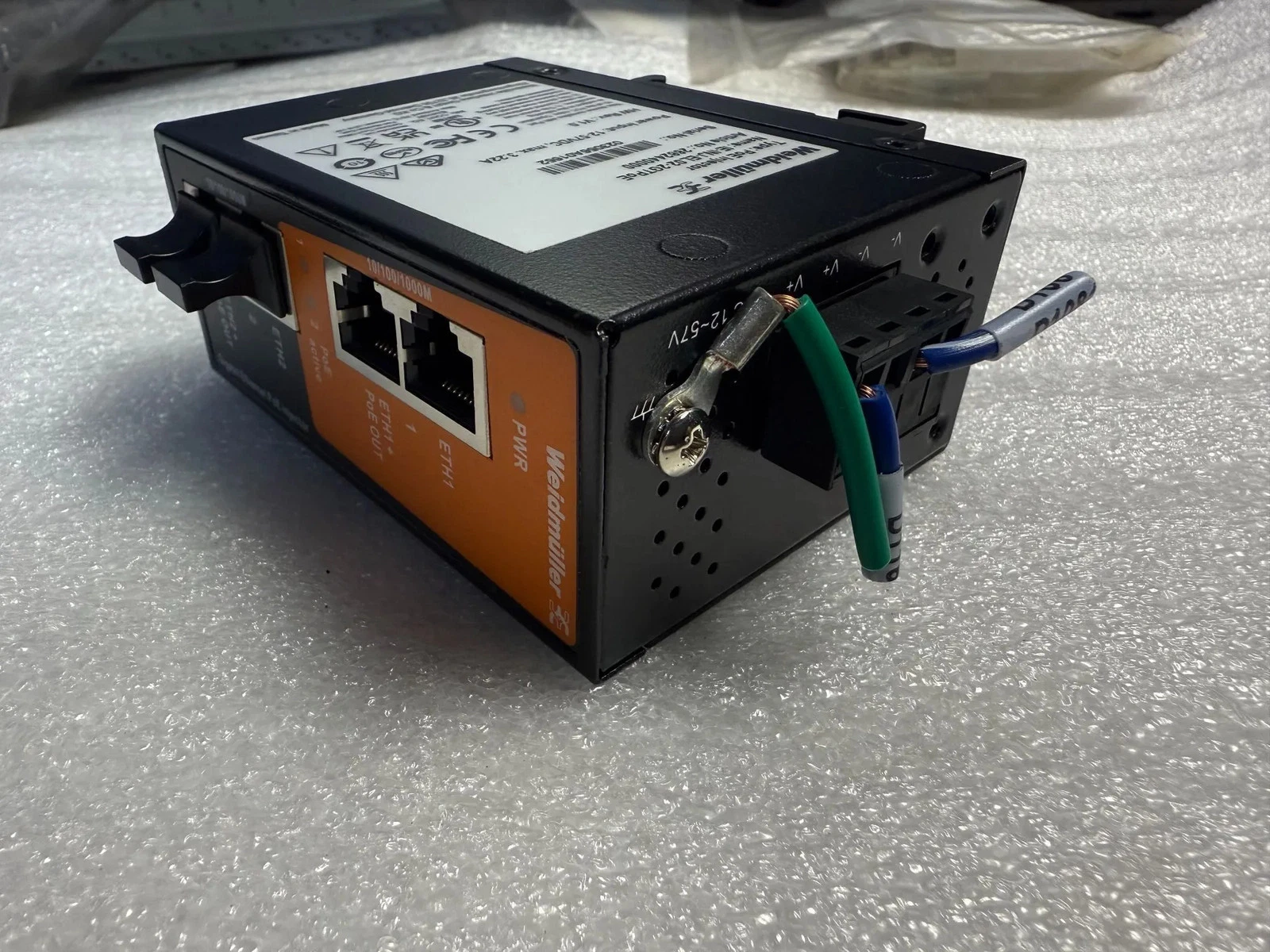 WEIDMULLER 2682440000 IE-INJ-EL02-2GTPOE Ethernet Switch USED - Image 2