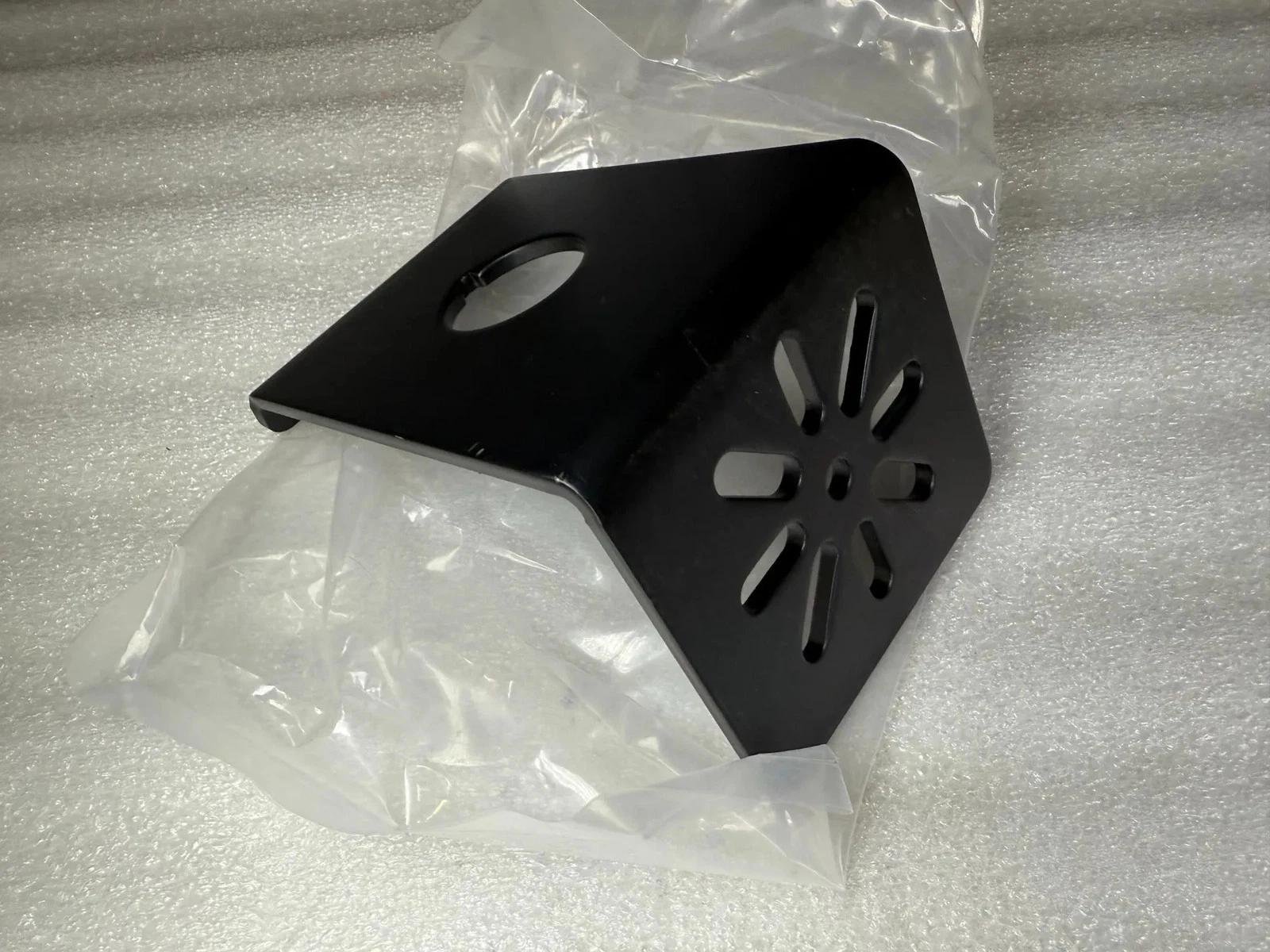 BANNER SSA-MBK-EEC1 E-Stop Mounting Bracket 25550 NEW - Image 3