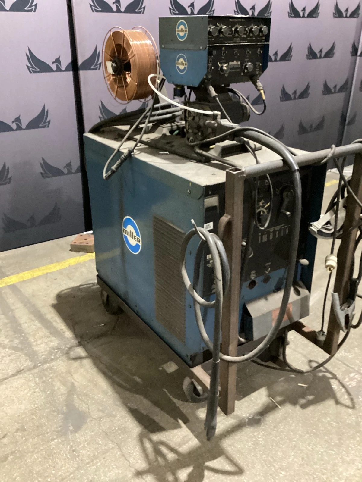 Miller MC-300VS 300A DC Welding Power Source w/ Wire Feeder USED - Image 2