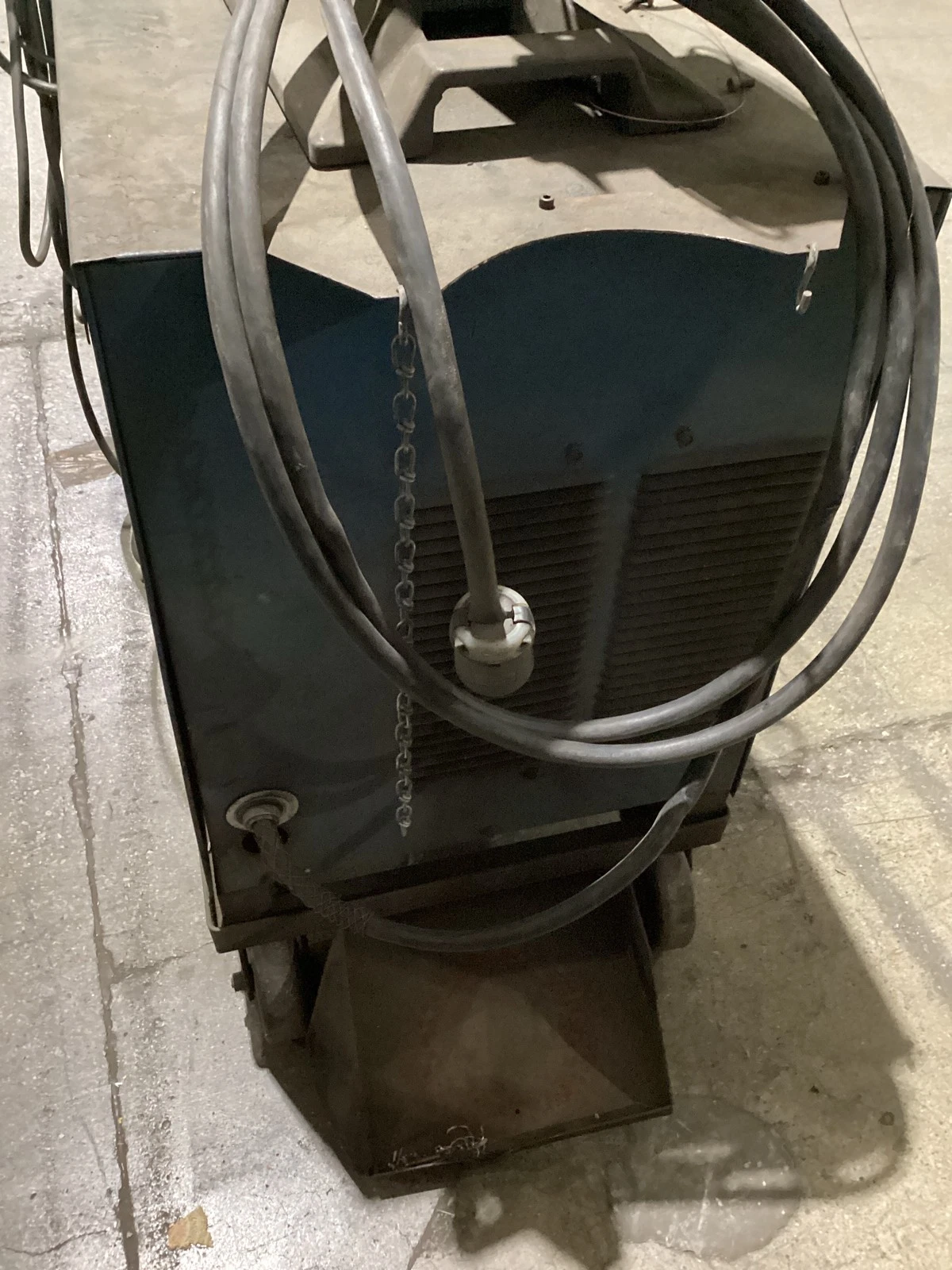 Miller MC-300VS 300A DC Welding Power Source w/ Wire Feeder USED - Image 4