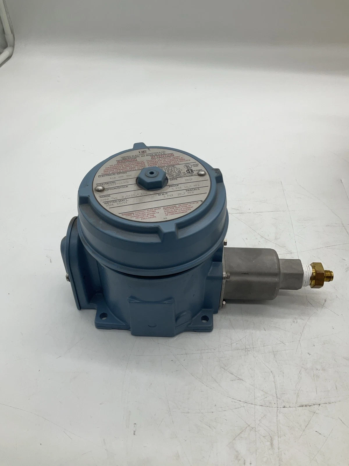 United Electric H121-S137B 2-80" WC Pressure Switch 15A 480VAC NEW - Image 5