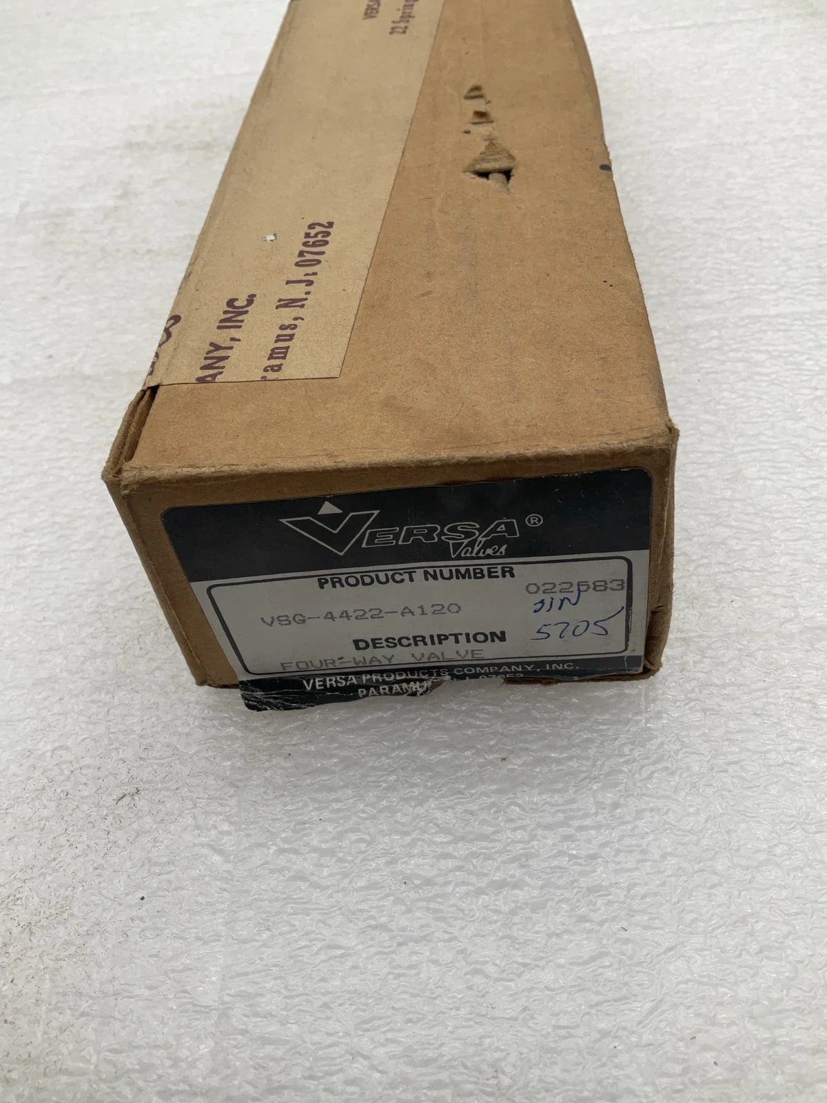 VERSA VSG-4422-A120 Four-Way Solenoid Valve NEW - Image 2