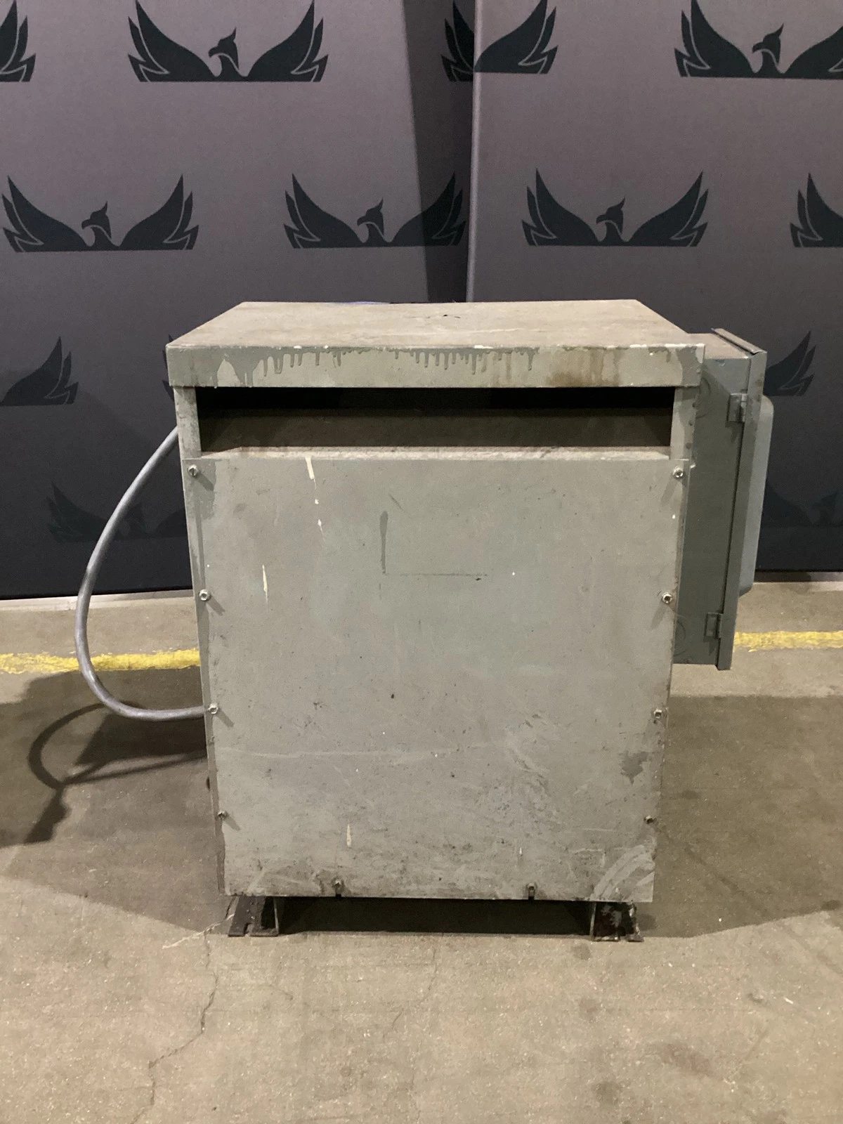 General Electric 9T23B3883 45 kVA 480V to 208Y/120V 3-Phase Transformer USED - Image 3