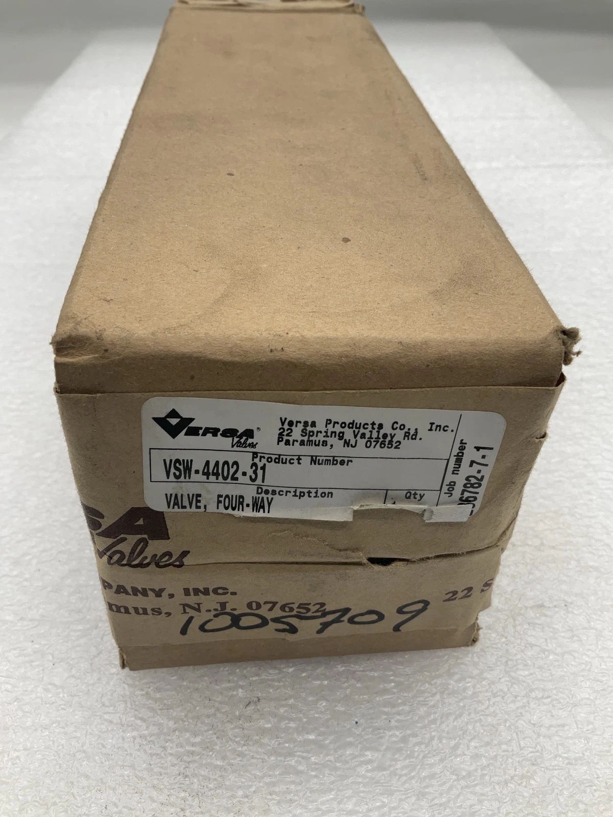 VERSA VSW-4402-31 Four-Way Pneumatic Valve NEW - Image 2