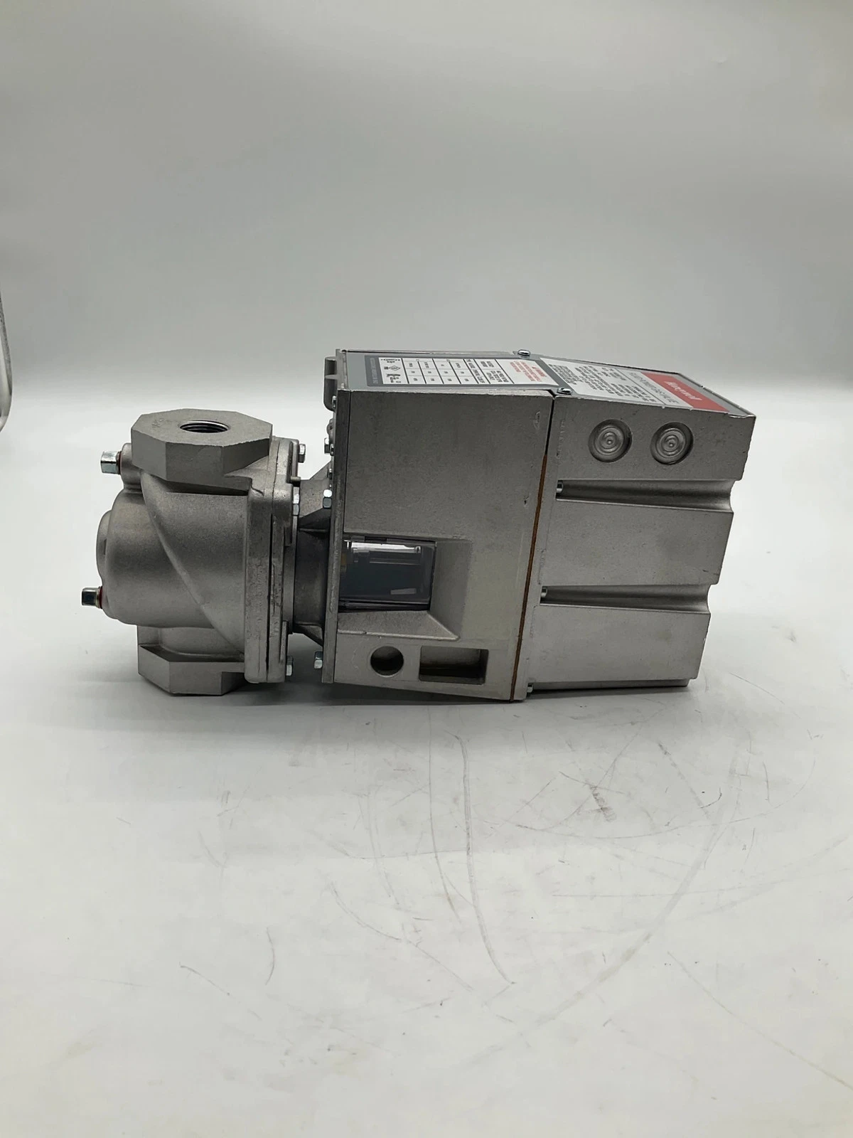 Honeywell V4055D1035 Fluid Power Gas Valve 1/2in 120VAC NEW - Image 5