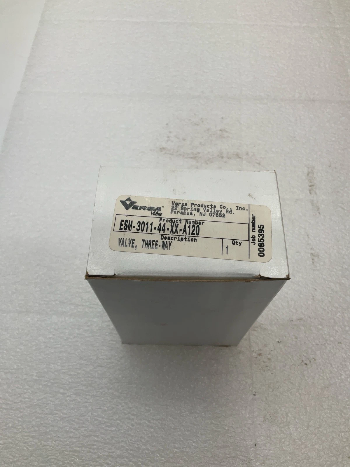 VERSA ESM-3011-44-XX-A120 Three-Way Solenoid Valve NEW - Image 2