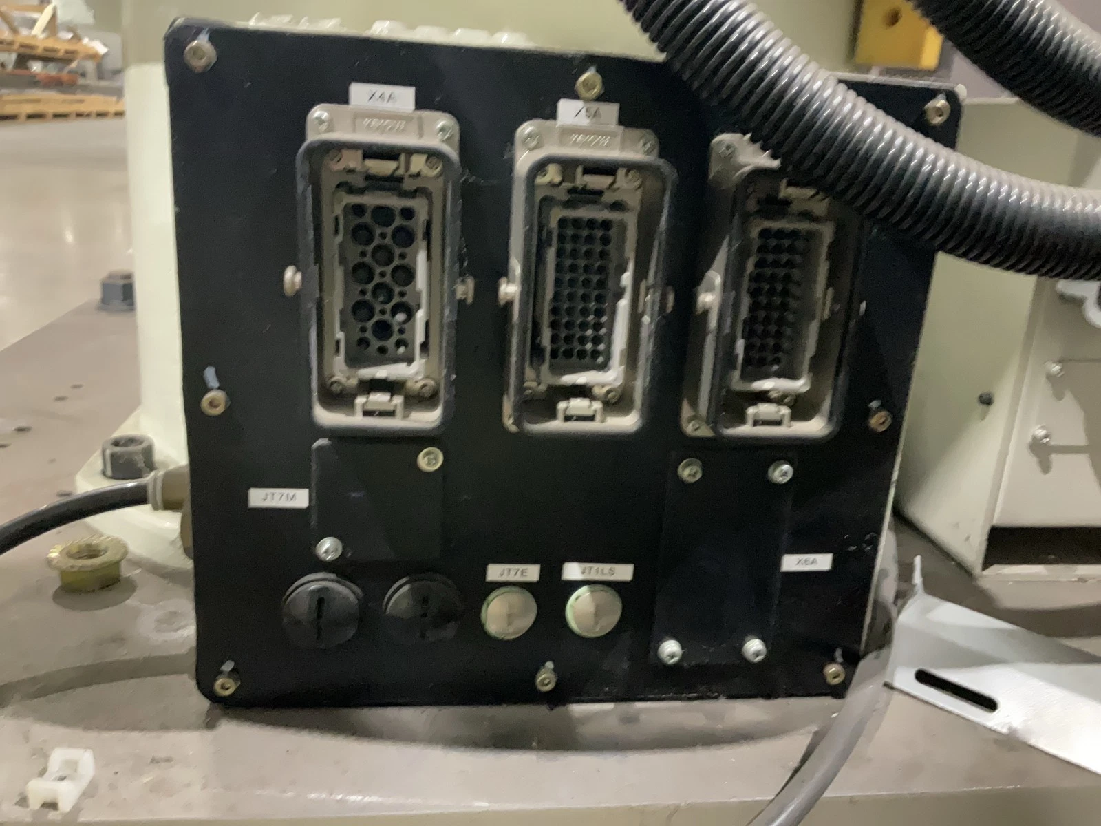 KAWASAKI FS045N-C Robot with D220-F001 Controller & MiiC T-WIN20-ST-R USED - Image 4